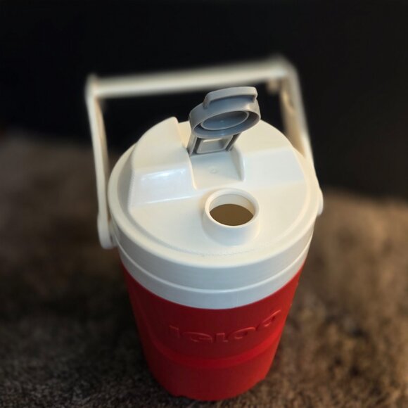 IGLOO Laguna Beverage Cooler Blue 1/2 Gallon W/ Hooks & Handle BPA FREE Drinking - Picture 2 of 4